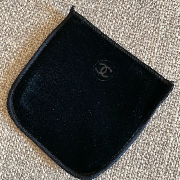 Chanel White Compact Mirror - Picture 2 of 5